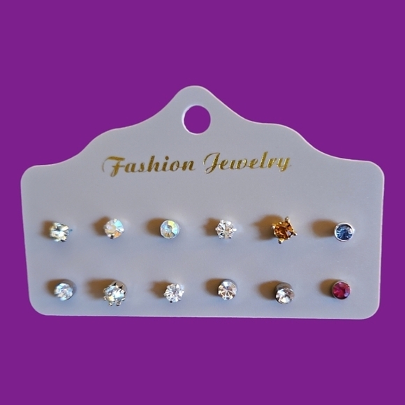 3/$30 Vintage Crystal Stud Single Earrings - Picture 1 of 3